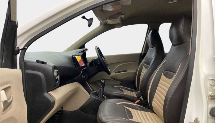 2018 Hyundai NEW SANTRO MAGNA CNG, CNG, Manual, 69,865 km, Right Side Front Door Cabin