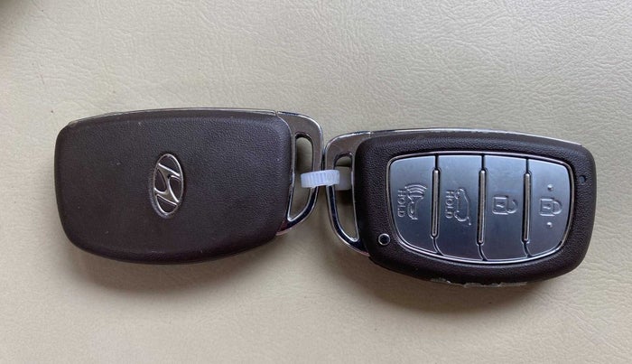 2021 Hyundai NEW I20 ASTA 1.2 AT, Petrol, Automatic, 30,962 km, Key Close Up