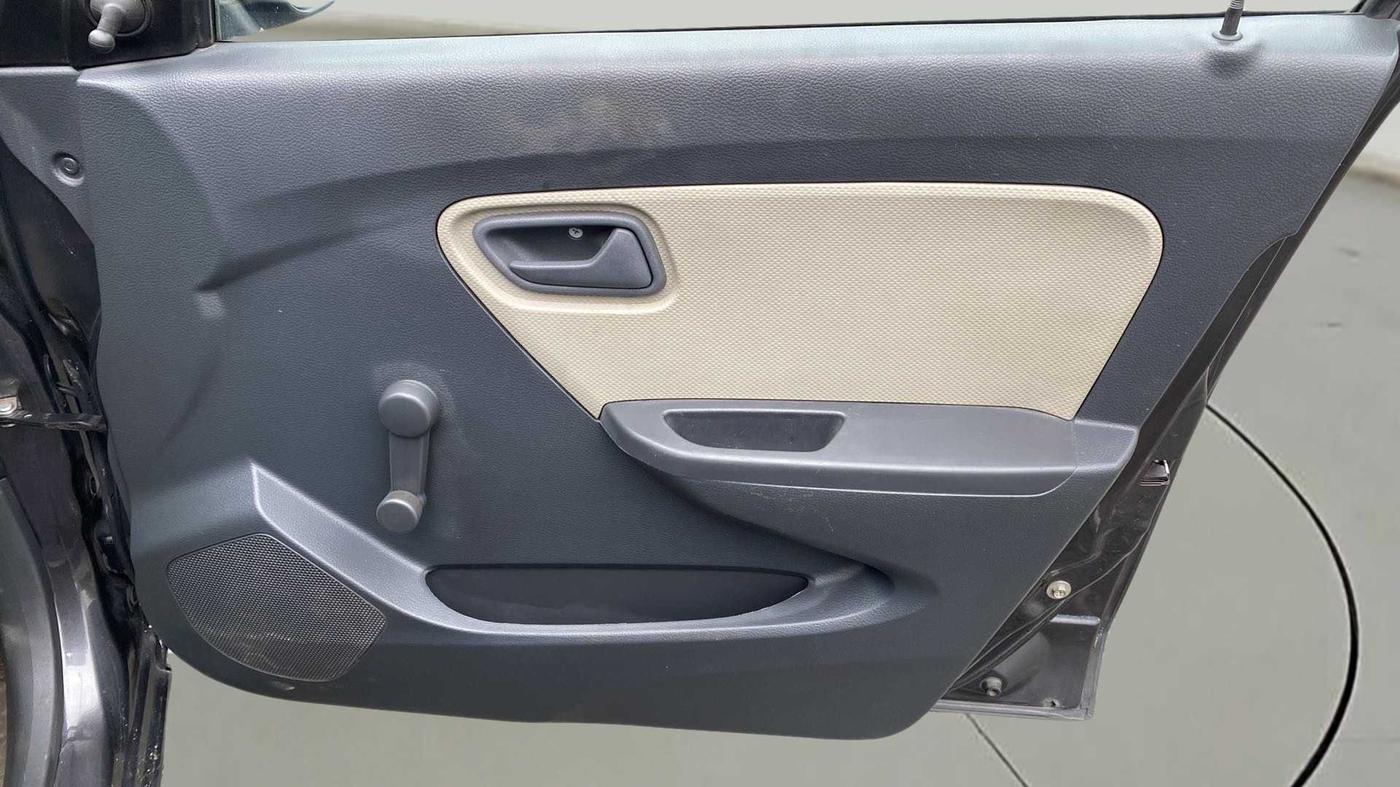 2015 Maruti Alto K10 LXI, Petrol, Manual, 57,981 km, Driver Side Door Panels Control