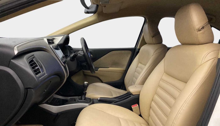 2017 Honda City 1.5L I-VTEC V MT, Petrol, Manual, 1,16,063 km, Right Side Front Door Cabin