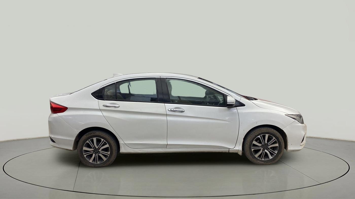 2017 Honda City 1.5L I-VTEC V MT, Petrol, Manual, 1,16,063 km, Right Side View