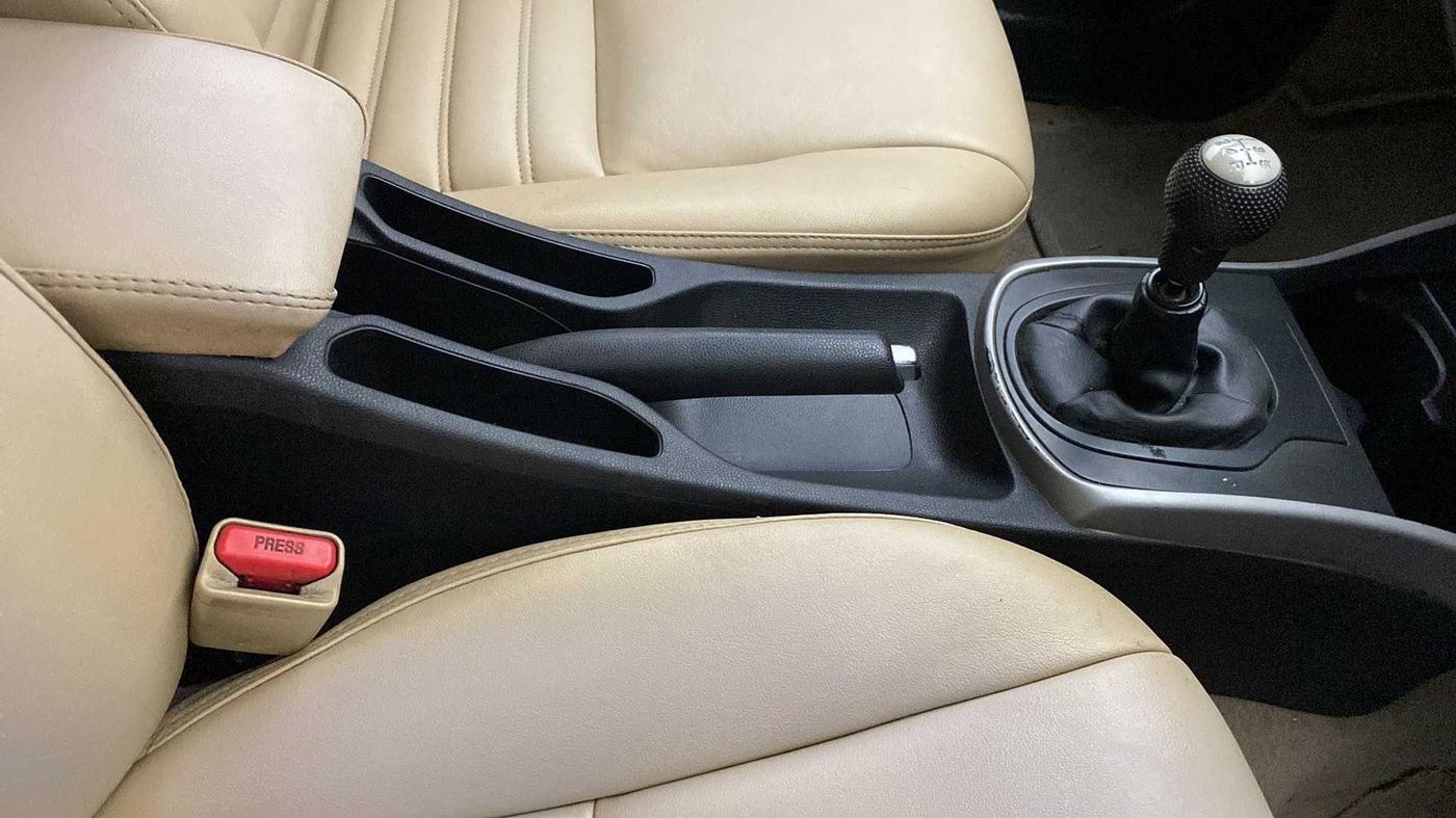 2017 Honda City 1.5L I-VTEC V MT, Petrol, Manual, 1,16,063 km, Gear Lever