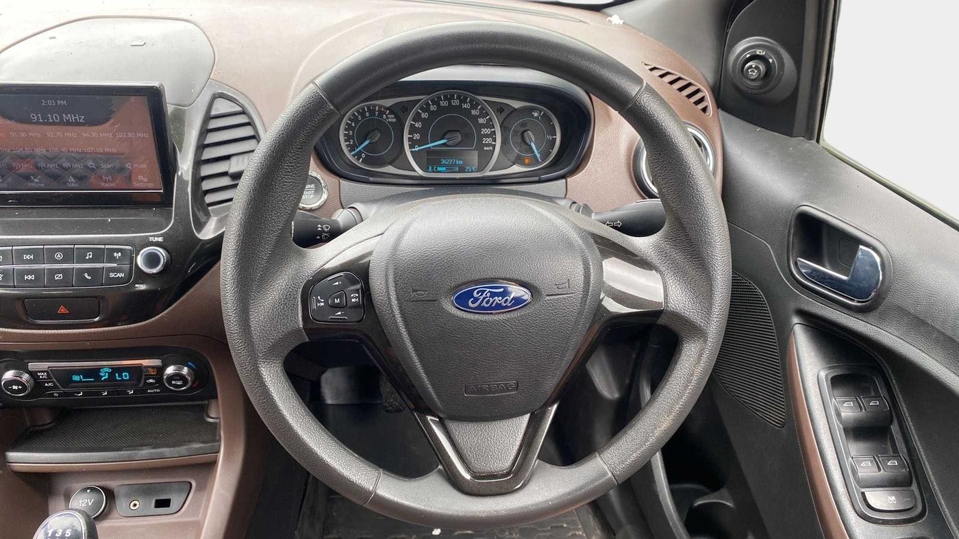 2018 Ford FREESTYLE TITANIUM 1.2 PETROL, Petrol, Manual, 34,295 km, Steering Wheel Close Up