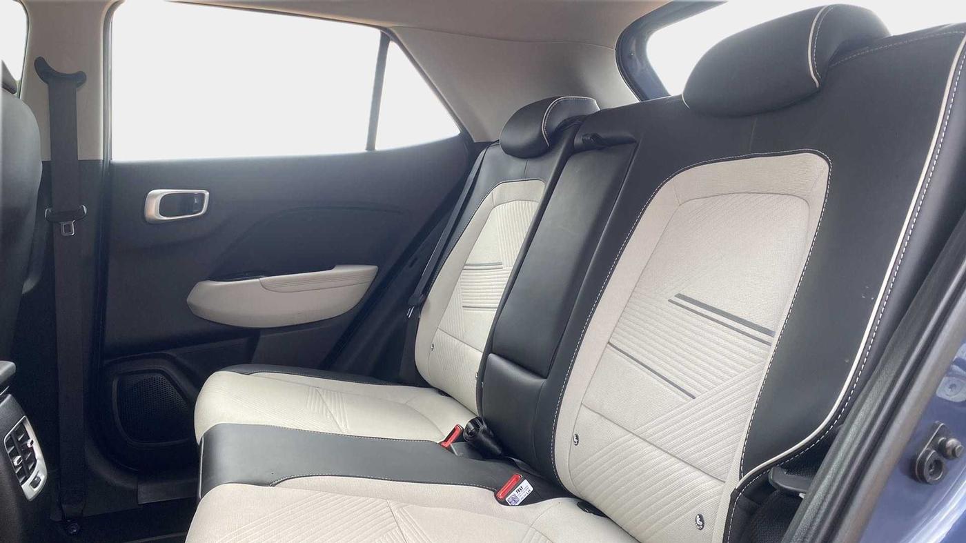 2023 Hyundai VENUE SX (O) 1.0 TURBO DCT, Petrol, Automatic, 7,330 km, Right Side Rear Door Cabin