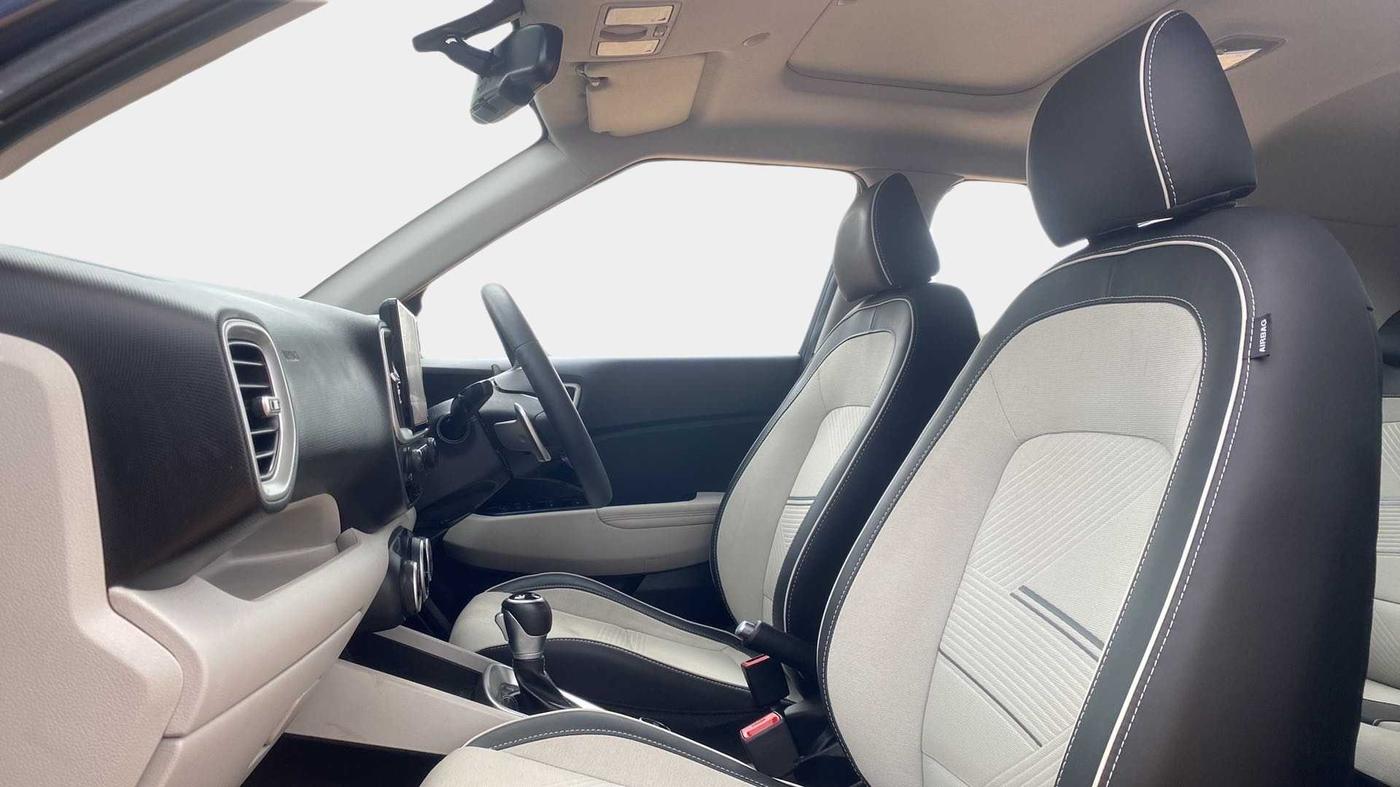2023 Hyundai VENUE SX (O) 1.0 TURBO DCT, Petrol, Automatic, 7,330 km, Right Side Front Door Cabin