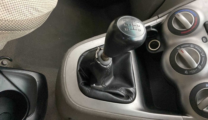 2013 Hyundai i10 ERA 1.1, Petrol, Manual, 46,610 km, Gear lever - Boot cover slightly torn