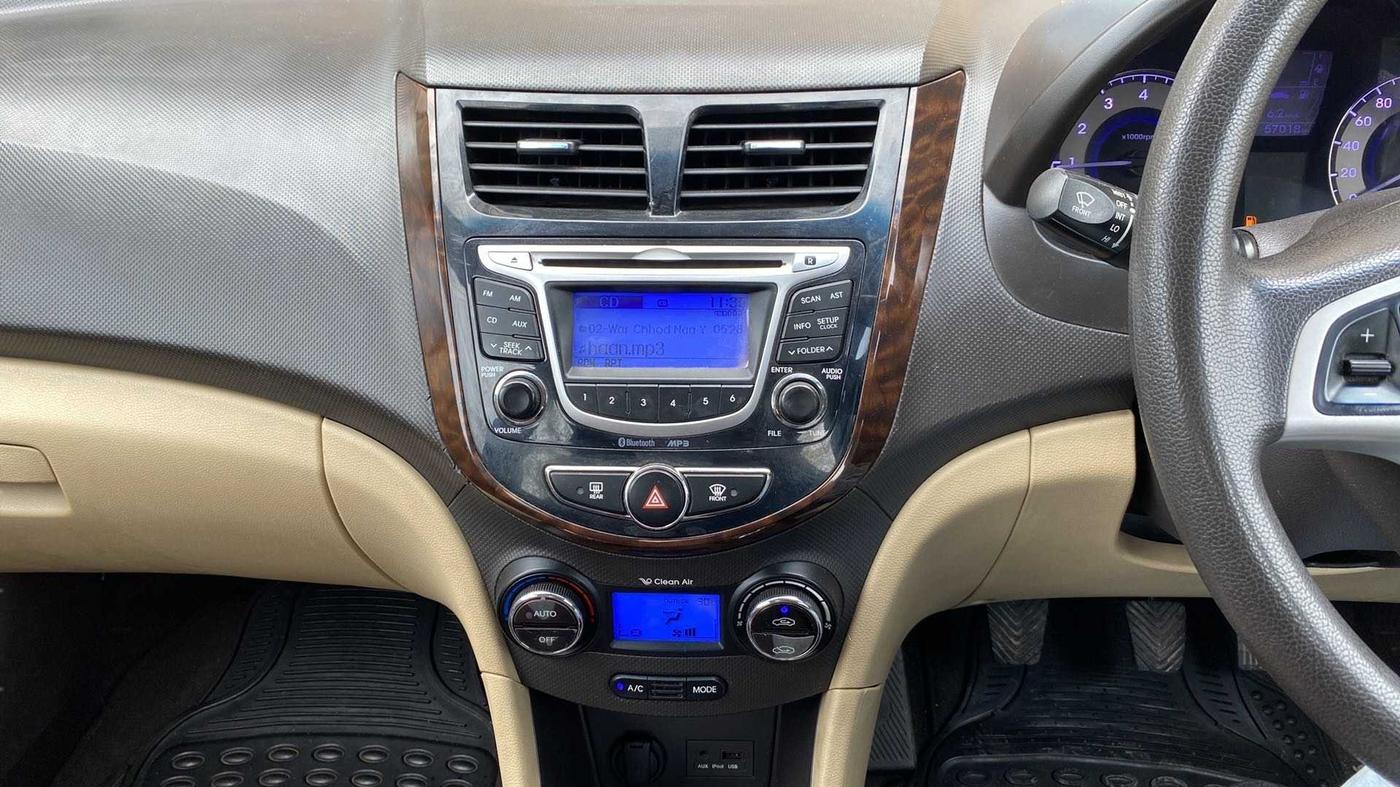 2013 Hyundai Verna FLUIDIC 1.6 VTVT SX, Petrol, Manual, 57,074 km, Air Conditioner