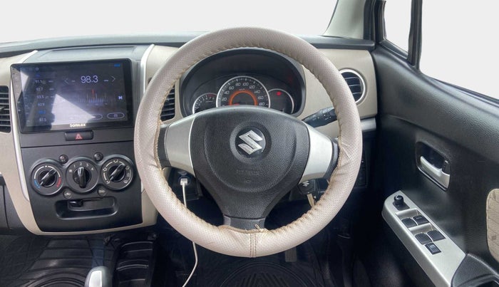 2016 Maruti Wagon R 1.0 VXI AMT, Petrol, Automatic, 39,829 km, Steering Wheel Close Up
