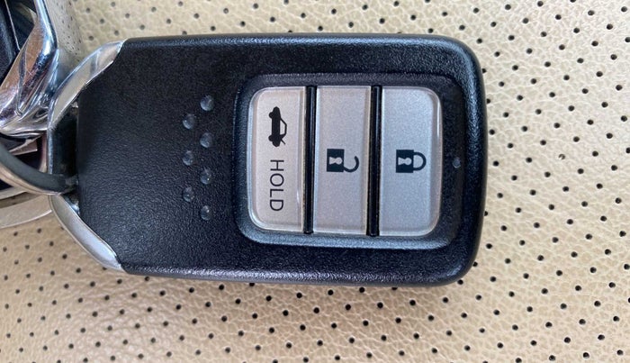 2023 Honda City 1.5L I-VTEC ZX, Petrol, Manual, 29,992 km, Key Close Up