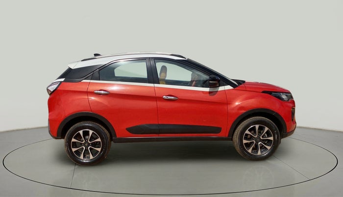 2020 Tata NEXON XZA PLUS (O) PETROL DUAL TONE, Petrol, Automatic, 45,237 km, Right Side View