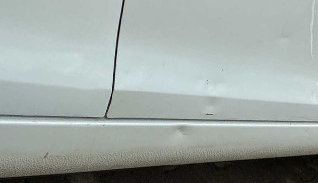 2012 Maruti Swift VDI, Diesel, Manual, 96,691 km, Right running board - Slightly dented
