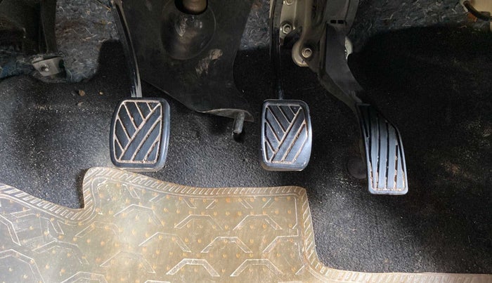 2012 Maruti Swift VDI, Diesel, Manual, 96,691 km, Pedals