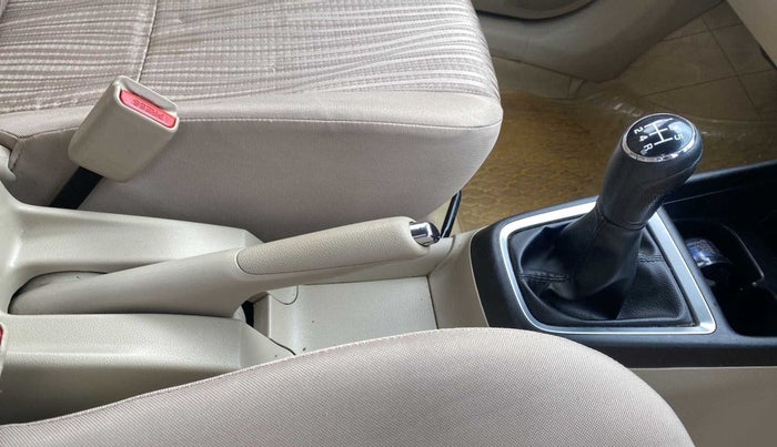 2017 Maruti Dzire VDI, Diesel, Manual, 53,904 km, Gear Lever