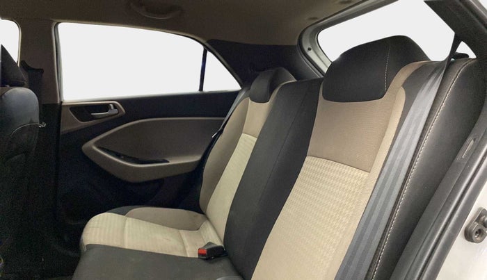 2018 Hyundai Elite i20 SPORTZ 1.2, Petrol, Manual, 48,924 km, Right Side Rear Door Cabin