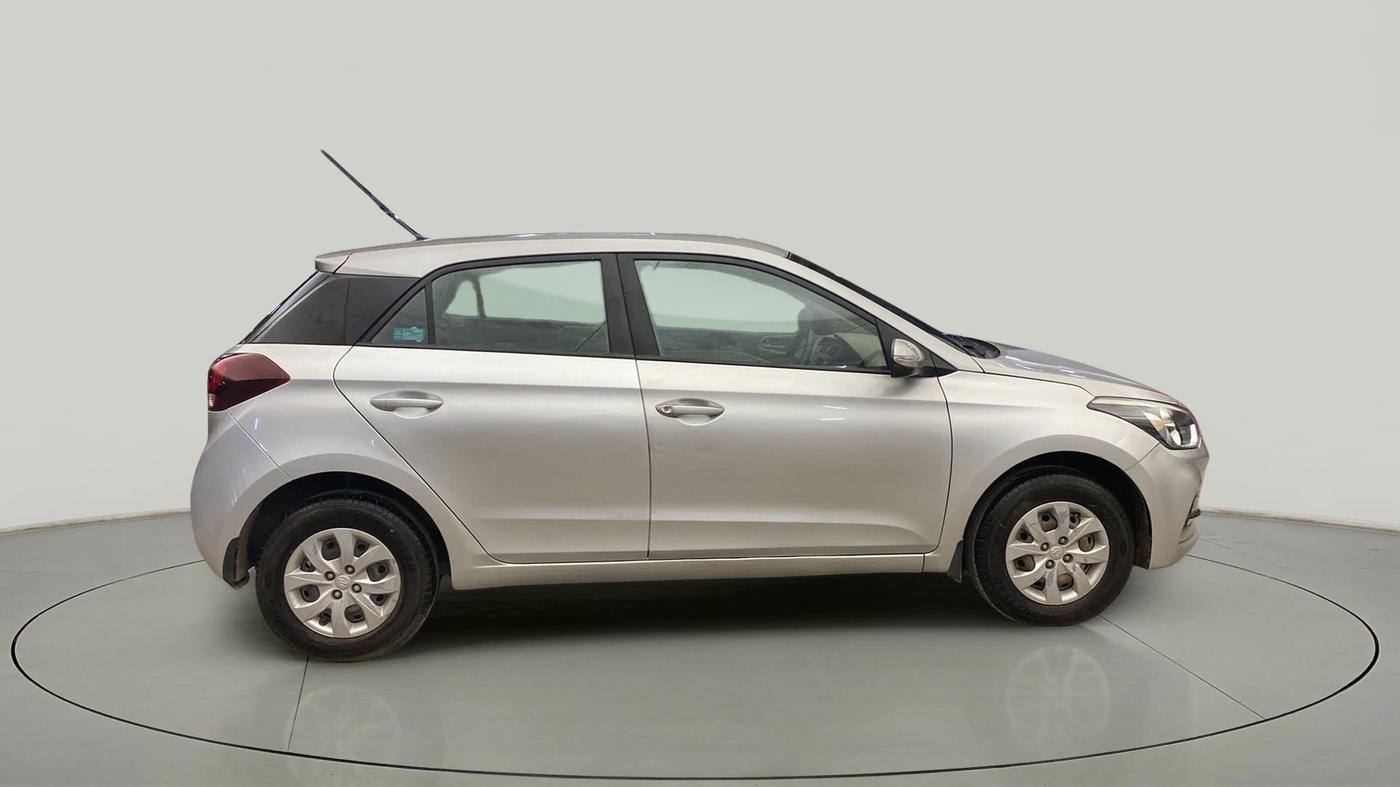 2018 Hyundai Elite i20 SPORTZ 1.2, Petrol, Manual, 48,924 km, Right Side View