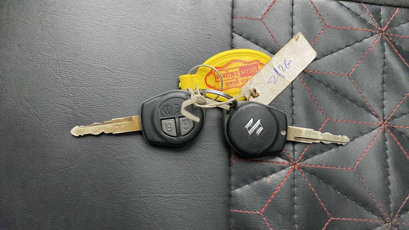 2020 Maruti Dzire VXI, Petrol, Manual, 61,172 km, Key Close Up