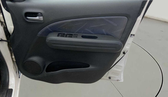 2011 Maruti Ritz VXI, Petrol, Manual, 43,564 km, Driver Side Door Panels Control