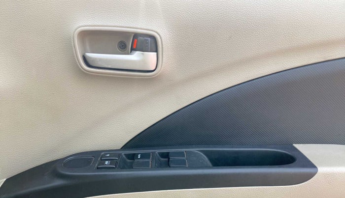 2014 Maruti Celerio VXI, Petrol, Manual, 44,589 km, Driver Side Door Panels Control