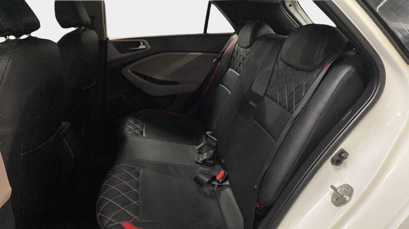 2018 Hyundai Elite i20 ASTA 1.2  CVT, Petrol, Automatic, 29,769 km, Right Side Rear Door Cabin