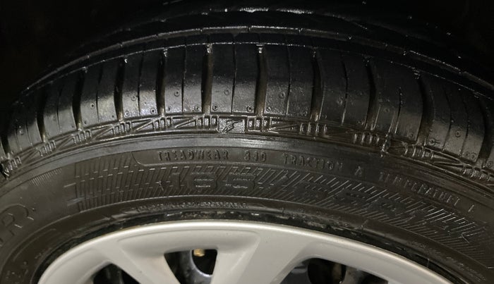 2019 Hyundai Grand i10 SPORTZ 1.2 KAPPA VTVT, Petrol, Manual, 28,424 km, Right Front Tyre Tread