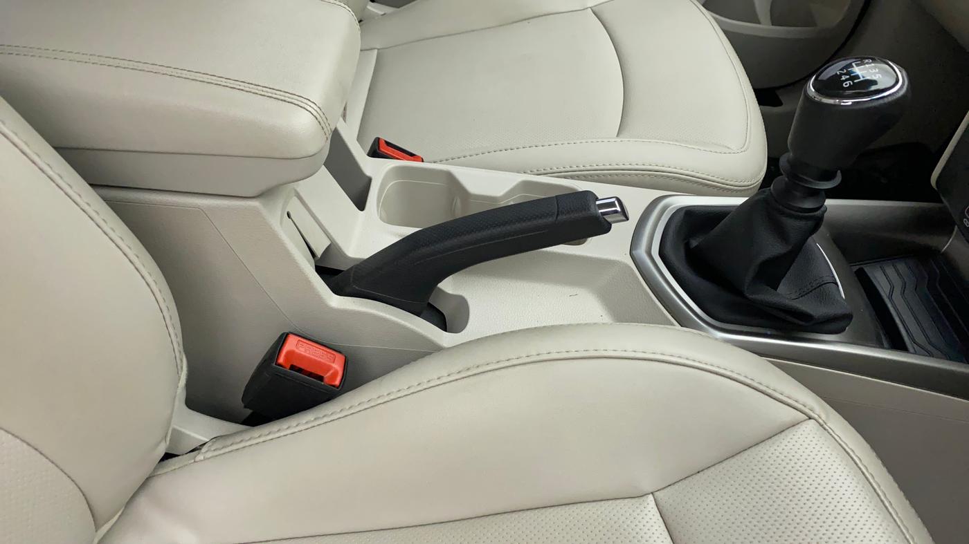 2022 Mahindra XUV300 W8 (O) 1.5 DIESEL, Diesel, Manual, 11,220 km, Gear Lever