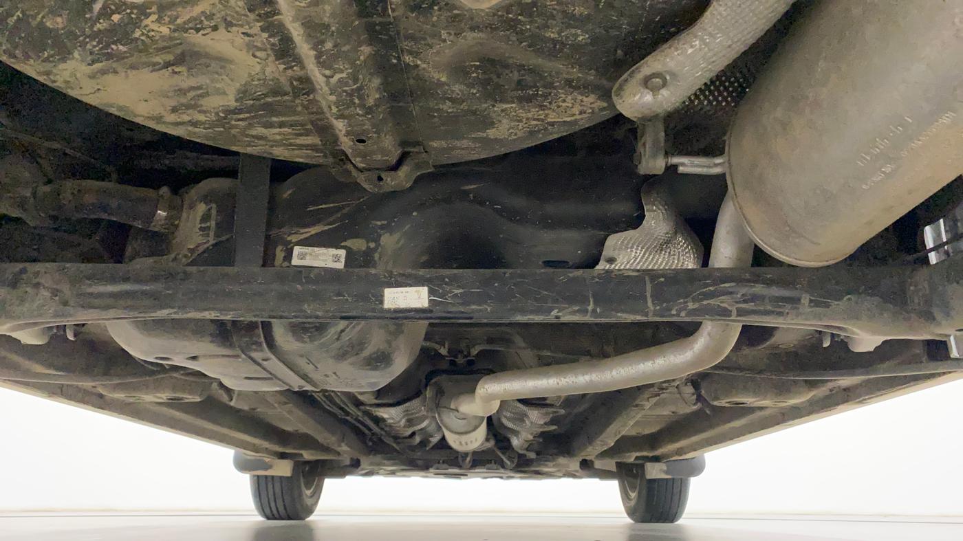 2022 Mahindra XUV300 W8 (O) 1.5 DIESEL, Diesel, Manual, 11,220 km, Rear Underbody