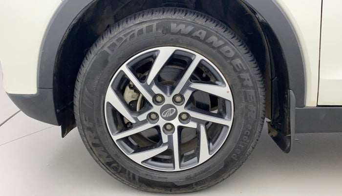 2022 Mahindra XUV300 W8 (O) 1.5 DIESEL, Diesel, Manual, 11,220 km, Left Front Wheel