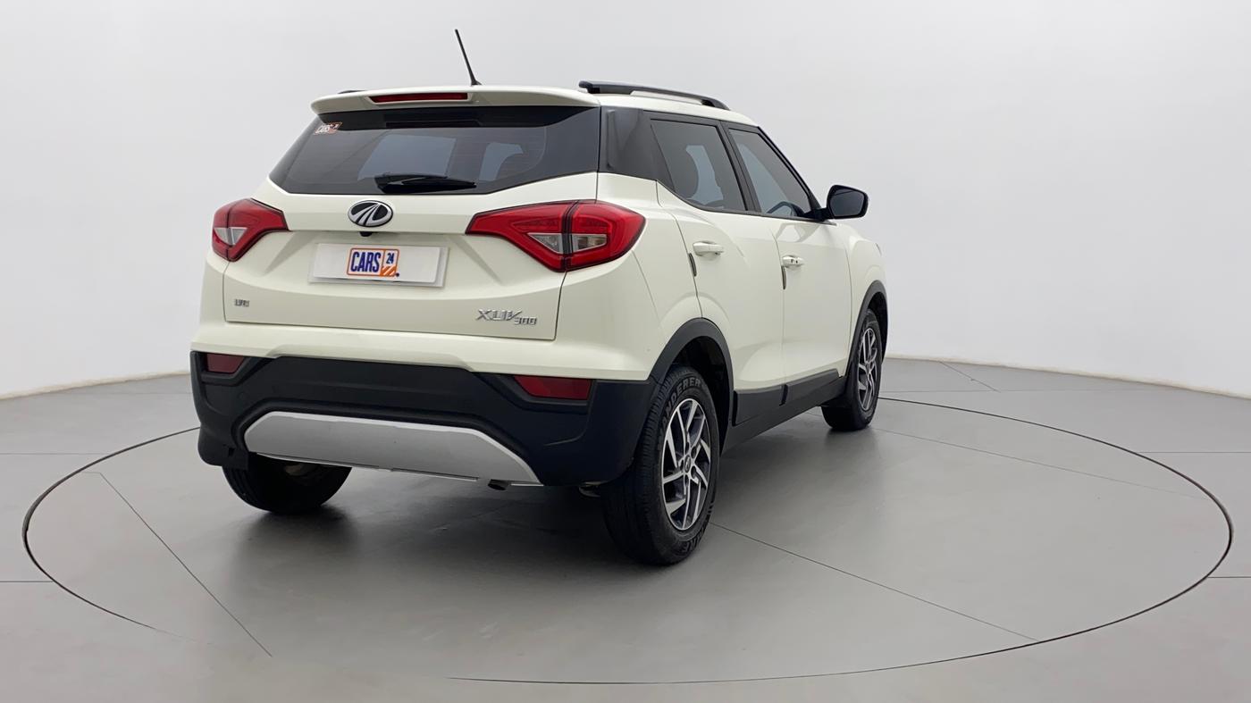 2022 Mahindra XUV300 W8 (O) 1.5 DIESEL, Diesel, Manual, 11,220 km, Right Back Diagonal