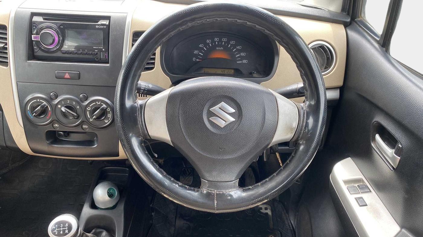 2017 Maruti Wagon R 1.0 LXI CNG, CNG, Manual, 49,358 km, Steering Wheel Close Up