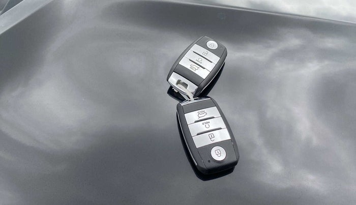 2022 KIA SELTOS GTX PLUS DCT 1.4 PETROL, Petrol, Automatic, 22,338 km, Key Close Up
