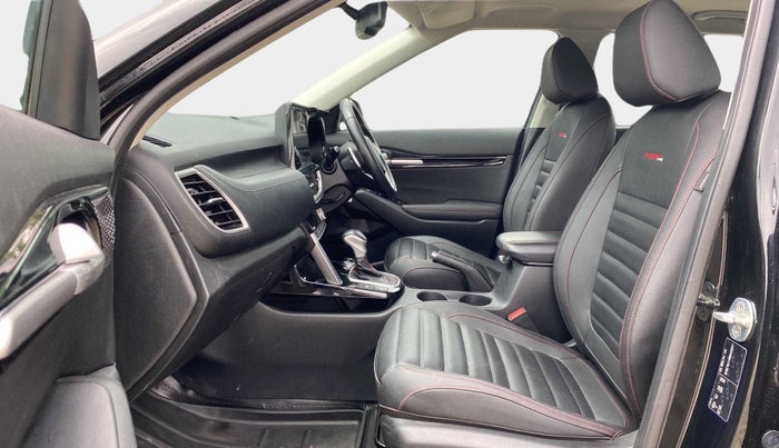 2022 KIA SELTOS GTX PLUS DCT 1.4 PETROL, Petrol, Automatic, 22,338 km, Right Side Front Door Cabin