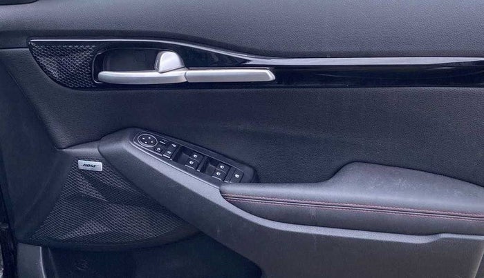 2022 KIA SELTOS GTX PLUS DCT 1.4 PETROL, Petrol, Automatic, 22,338 km, Driver Side Door Panels Control