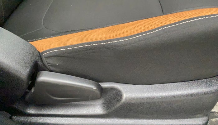 2021 Renault Kwid CLIMBER 1.0 AMT (O), Petrol, Automatic, 53,540 km, Driver Side Adjustment Panel