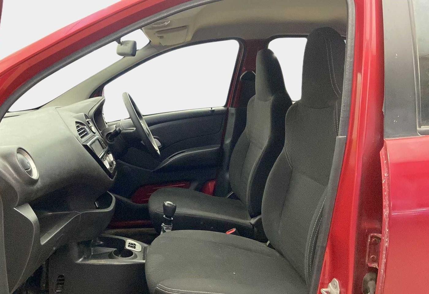 2018 Datsun Redi Go T (O), Petrol, Manual, 30,406 km, Right Side Front Door Cabin