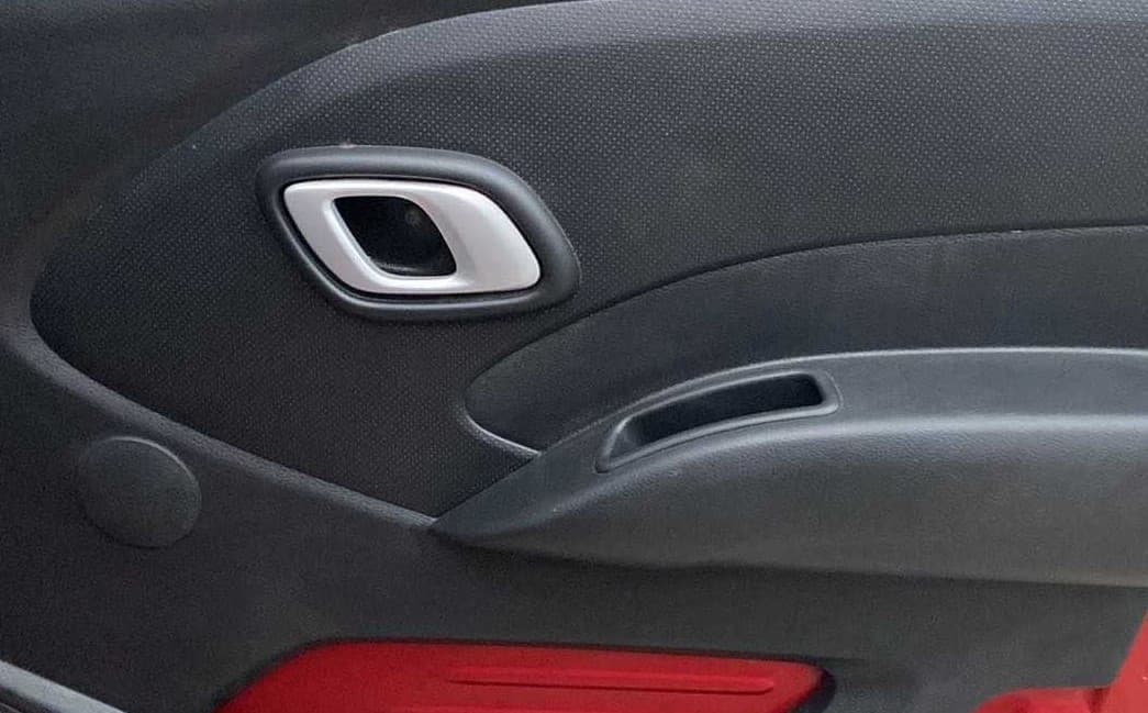 2018 Datsun Redi Go T (O), Petrol, Manual, 30,406 km, Driver Side Door Panels Control
