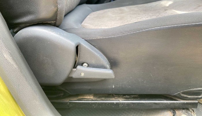 2017 Maruti Alto 800 LXI, Petrol, Manual, 57,022 km, Driver Side Adjustment Panel