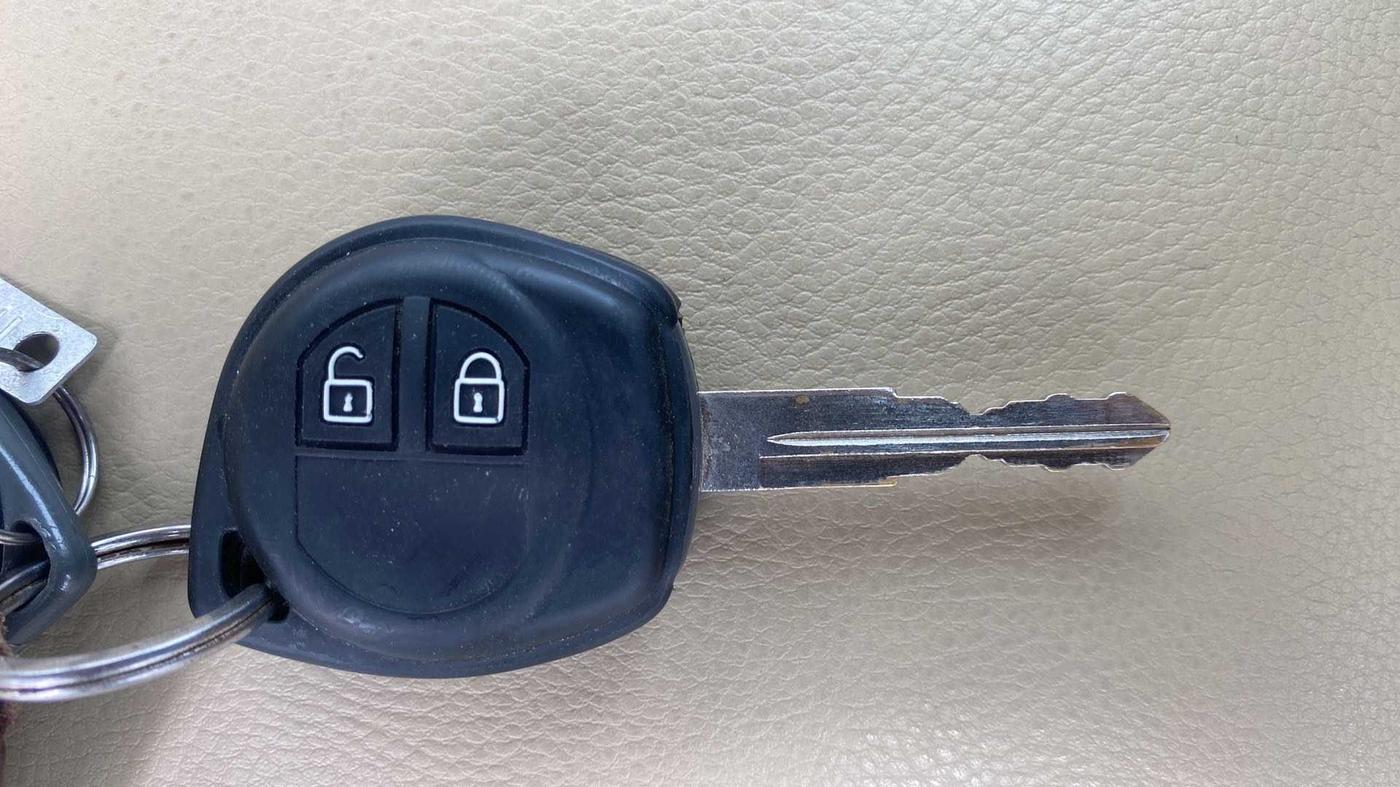 2013 Maruti Ertiga ZXI, Petrol, Manual, 92,460 km, Key Close Up