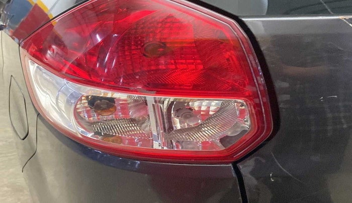 2012 Maruti Ertiga VXI, Petrol, Manual, 54,751 km, Left tail light - Minor scratches