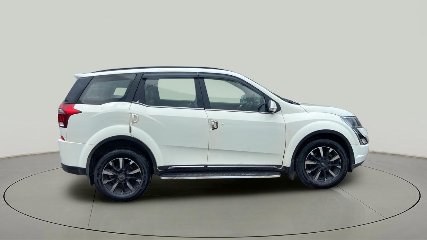 2018 Mahindra XUV500 W11 AT, Diesel, Automatic, 87,907 km, Right Side View
