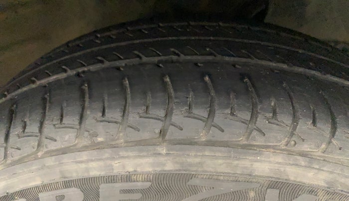 2020 Maruti New Wagon-R ZXI 1.2, Petrol, Manual, 35,706 km, Right Front Tyre Tread