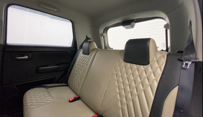 2020 Maruti New Wagon-R ZXI 1.2, Petrol, Manual, 35,706 km, Right Side Rear Door Cabin