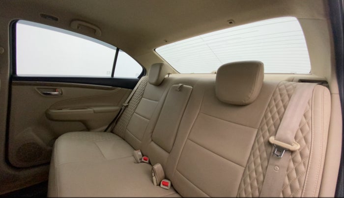 2022 Maruti Ciaz ZETA 1.5 SHVS MT PETROL, Petrol, Manual, 46,547 km, Right Side Rear Door Cabin