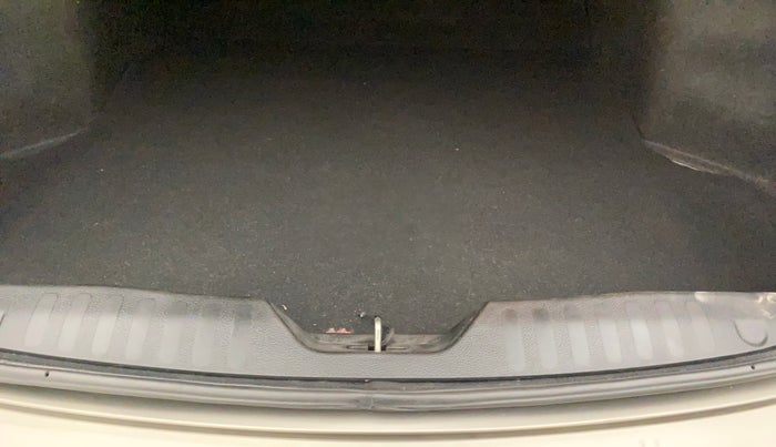 2022 Maruti Ciaz ZETA 1.5 SHVS MT PETROL, Petrol, Manual, 46,547 km, Boot Inside