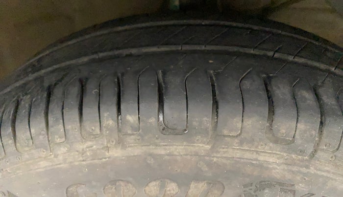 2018 Maruti Dzire VXI, Petrol, Manual, 30,781 km, Right Front Tyre Tread