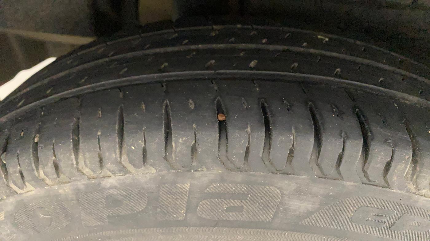 2018 Maruti Dzire VXI, Petrol, Manual, 30,781 km, Right Rear Tyre Tread