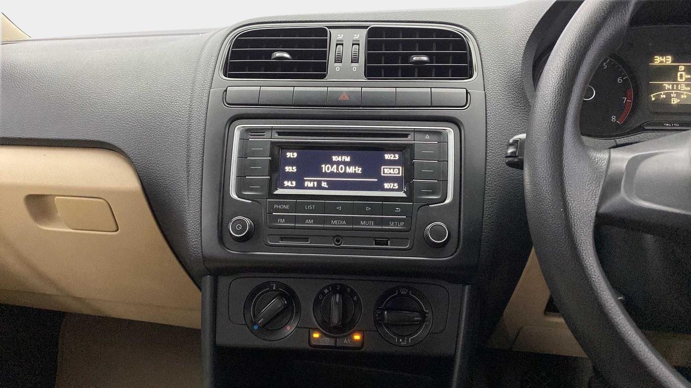 2016 Volkswagen Ameo COMFORTLINE PLUS 1.2L, Petrol, Manual, 74,091 km, Air Conditioner