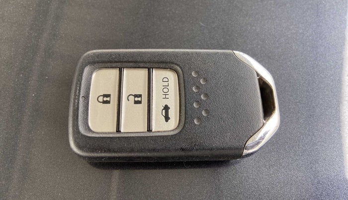2022 Honda Amaze 1.2L I-VTEC VX, Petrol, Manual, 18,361 km, Key Close Up