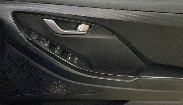 2022 Hyundai Creta S PLUS 1.4 TURBO DCT, Petrol, Automatic, 33,160 km, Driver Side Door Panels Control