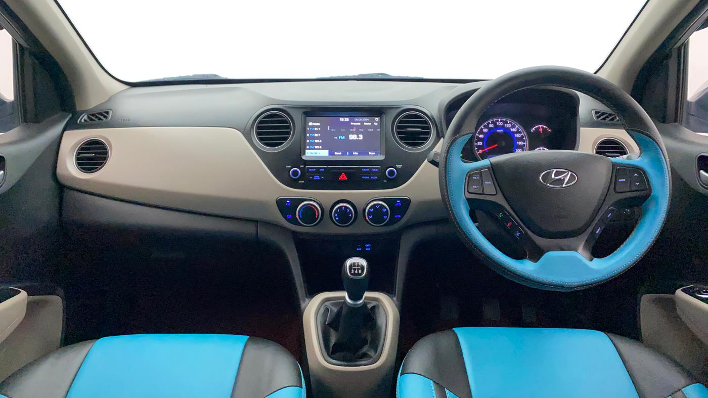 2019 Hyundai Grand i10 SPORTZ 1.2 KAPPA VTVT, Petrol, Manual, 52,756 km, Dashboard