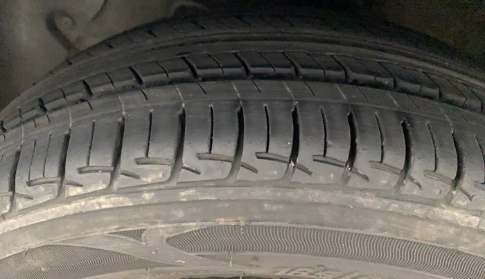 2019 Hyundai Grand i10 SPORTZ 1.2 KAPPA VTVT, Petrol, Manual, 52,756 km, Left Front Tyre Tread